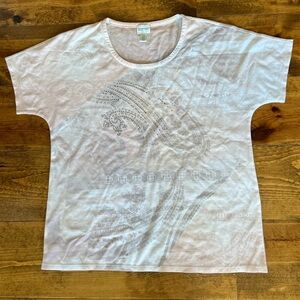 Chico’s dusty pink Zenergy tee Shirt size 0 with subtle print